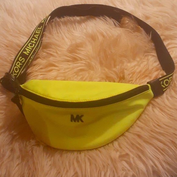 Michael Kors fanny pack - Picture 1 of 1